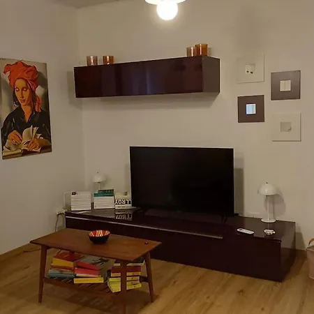 Il Granaio Letterario Apartment *